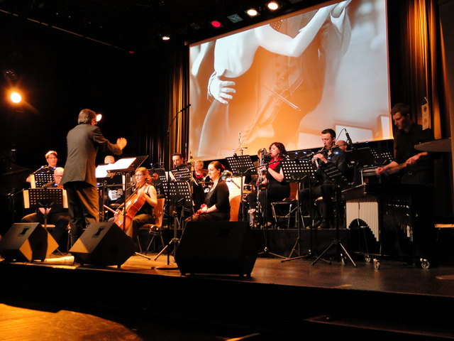 Rudolf Plank und "Ars Harmoniae" sorgten für ein reizvolles Musikereignis rund um den Tango Nuevo.