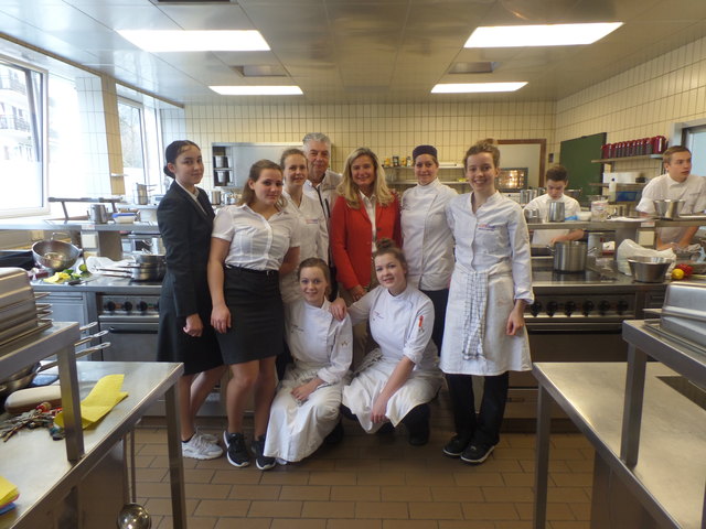 Vorbereitung für das holländisch-österreichische Mittagessen