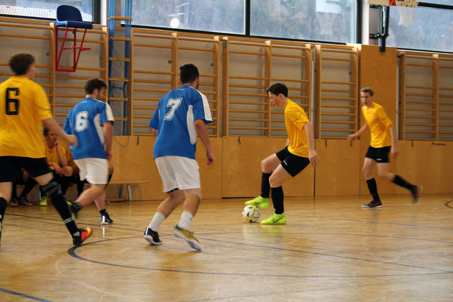 Finalspiel: BG/BRG Saalfelden gegen HAK1 Salzburg.