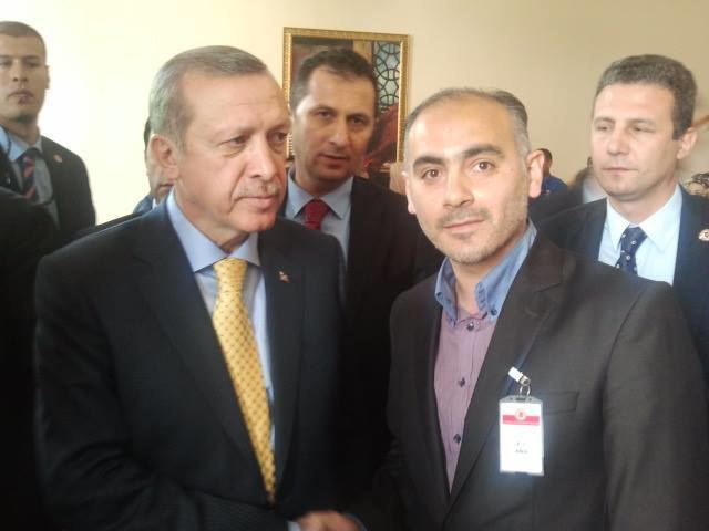 Güven Tekcan im Mai 2014 mit dem damaligen Ministerpräsident Erdoğan: "Damals war er noch sehr Europa-nah." | Foto: Privat