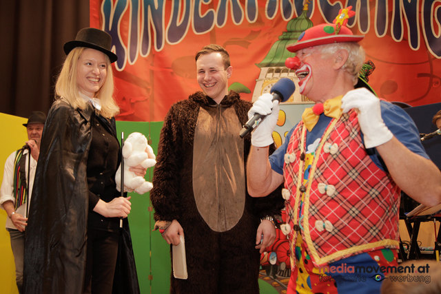 Die JVP lud zum Kinderfasching mit Clown Willi. | Foto: www.media-movement.at
