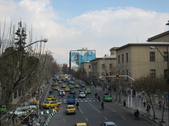Halbwegs flüssiger Verkehr ist in Teheran eine Seltenheit.