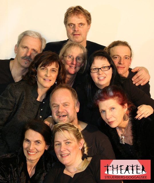 Die Mitglieder der Theatergruppe Steuerberg sind bereit | Foto: KK
