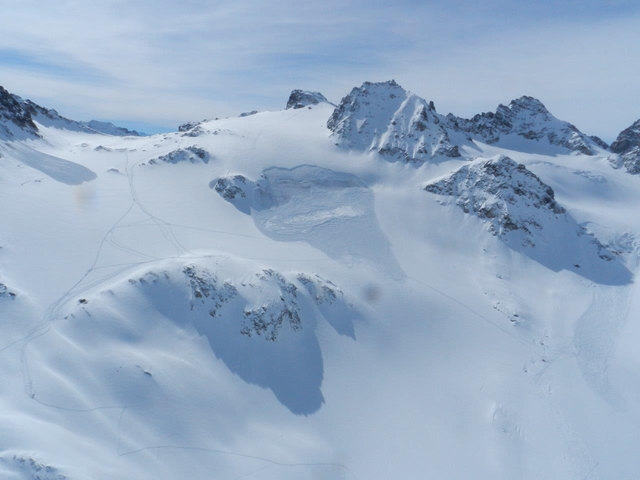 Gleich zu vier nahezu gleichzeitigen Lawinenabgängen mit drei verschütteten kam es im Galtürer Jamtal. | Foto: ZOOM-Tirol
