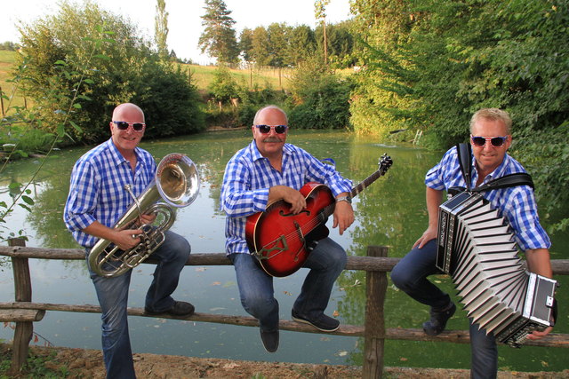 Auch das Radlpass Trio gibt sich beim „Trio-Treffen in Gold“ ein musikalisches Stelldichein.