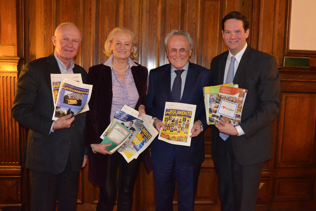 Medienspezialist Heinz Nikoll, Koordinatorin Silvia Resch, Herausgeber Josef Höchtl, Lukas Mandl vom VP-Landtag | Foto: Christine Prendl