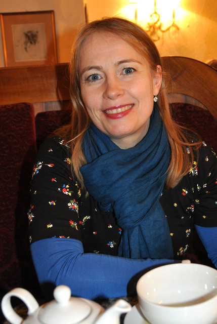 Birgit Mosser-Schuöcker arbeitet gerne mit ZeitzeugInnen: "Ich finde das ganz toll, wenn durch ein Gespräch Momente, die schon sehr lange vorbei sind, wieder zum Leben erweckt werden." | Foto: Cornelia Grobner