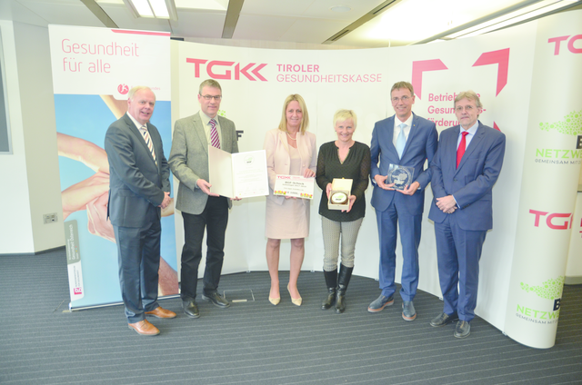 Egger wurde wiederholt von der Tiroler Gebietskrankenkasse für seine betrieblichen Gesundheitsmaßnahmen ausgezeichnet. | Foto: Egger