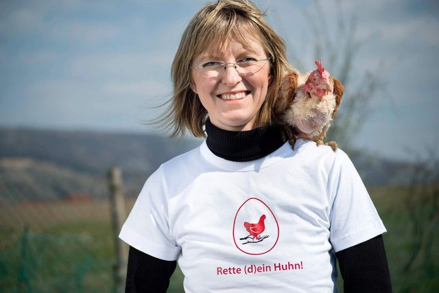 Nina Hofstädter, Rette.dein.Huhn: "In knapp zwei Jahren seit Vereinsgründung wurden 6.796 Legehennen vor dem Schlachter bewahrt." | Foto: Rette.dein.Huhn