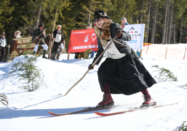 Nicole Brunner aus Oberösterreich bei Nostalgie Ski in Wagrain bei Salzburg | Foto: Franz Neumayr