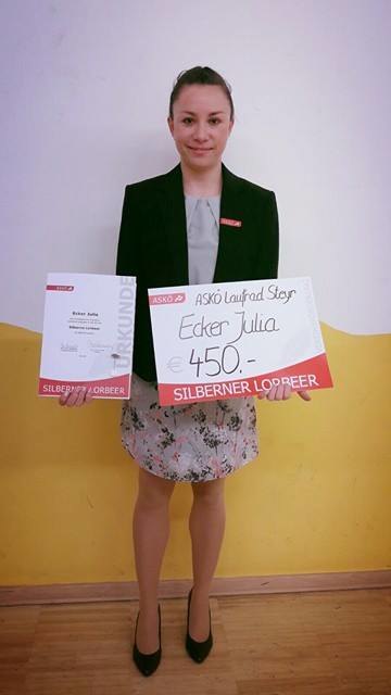 Julia Ecker bei der Preisverleihung in Leonding. | Foto: Privat