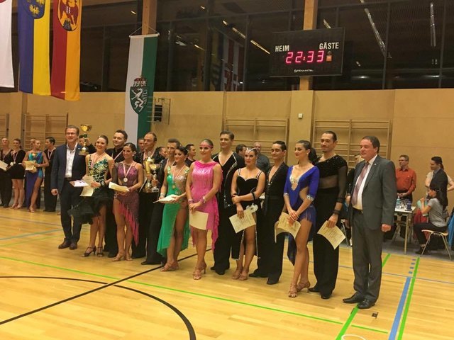 Die Finalpaare der B-Klasse bei der Siegerehrung | Foto: Maria Moser