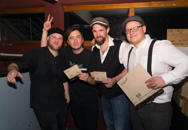 Fabian Wedl, Mario Kanitsch, Martin Hirschmann und Michael Fasching mit ihrem Erstlingswerk. | Foto: Machtinger