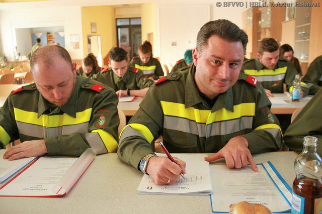 Die 37 Teilnehmer lernten in Theorie und Praxis vieles über den Funk. | Foto: Holawat