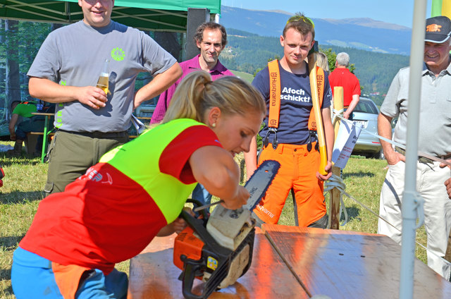 Bei Bewerben zeigt Christine Pichler ihr Wissen und Können. | Foto: Christine Pichler