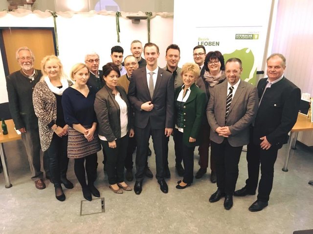 Der Vorstand der Volkspartei Leoben unter Vorsitz von Stadtrat Reinhard Lerchbammer (Mitte) traf sich zum Stadtparteitag. | Foto: KK