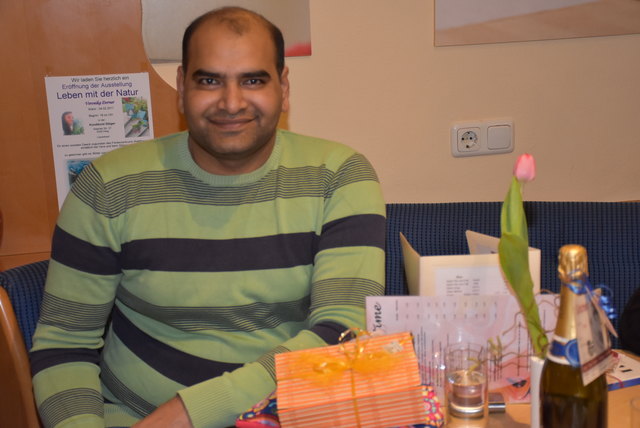 Bilal Usman unterstützte mit seinen Bildern ehrenamtlich das BezirksRundschau Christkind.