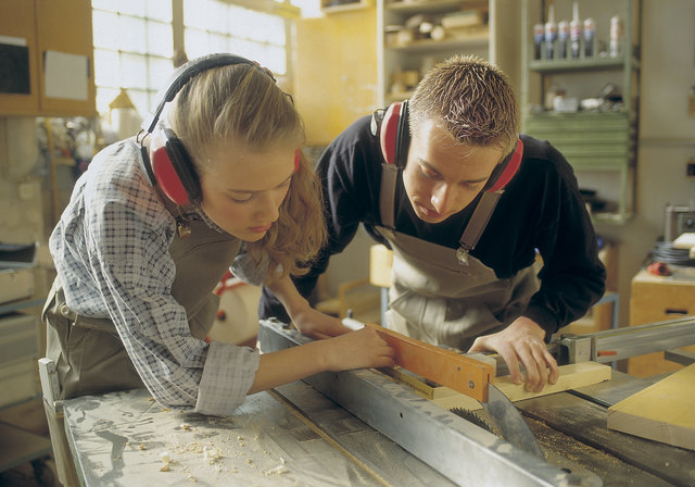 Tischler ist der beliebteste Lehrberuf rund um das Arbeiten mit Holz, in Klagenfurt erlernen ihn gerade 23 Jugendliche | Foto: MEV Verlag GmbH
