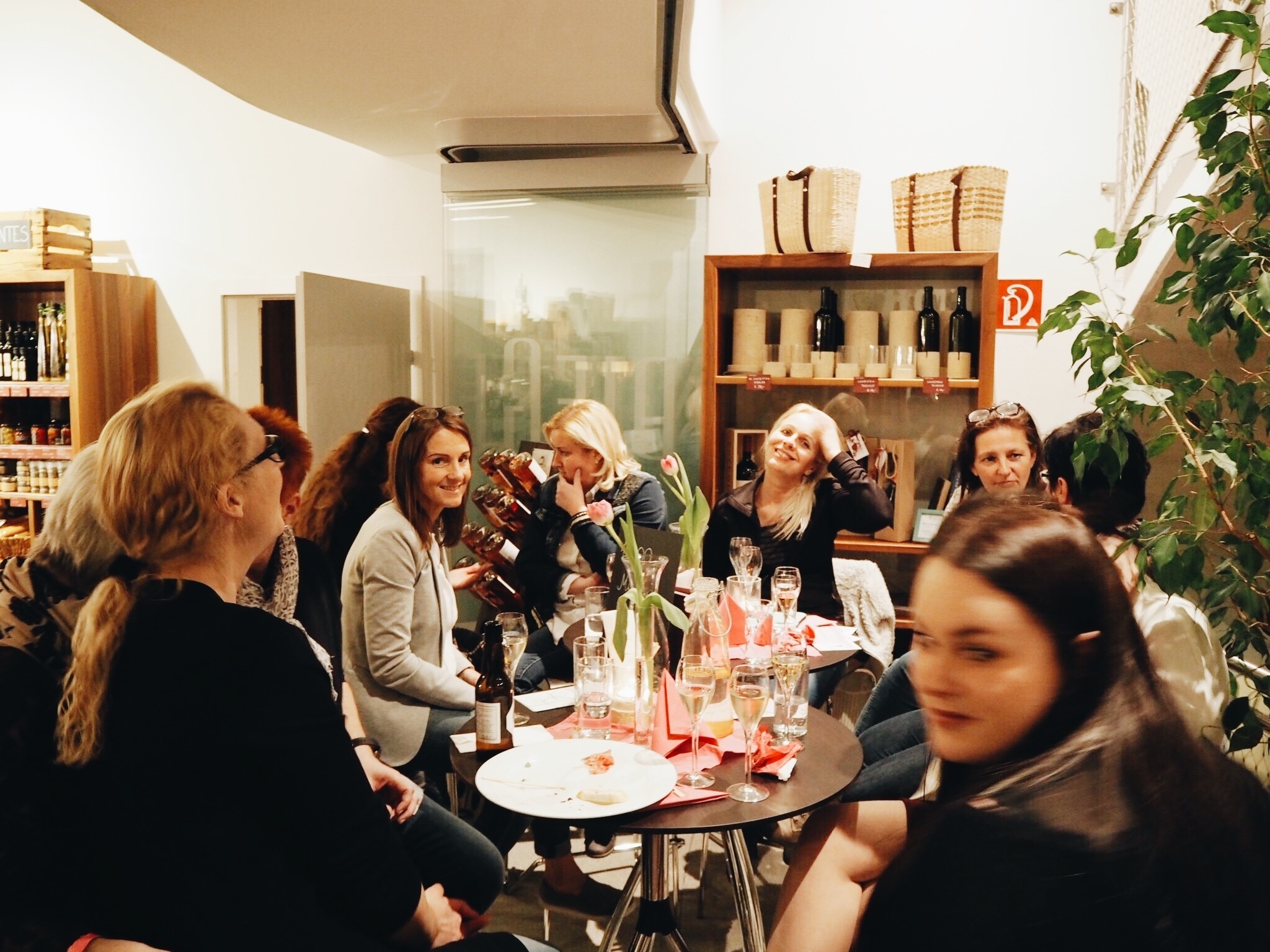 Bad sauerbrunn single umgebung. Partnersuche in Wchtersbach. Speeddating in oberndorf in der ebene. Uttendorf anzeigen bekanntschaften. Tschagguns Single freizeittreff arnoldstein - Sex treffe in Alsfeld