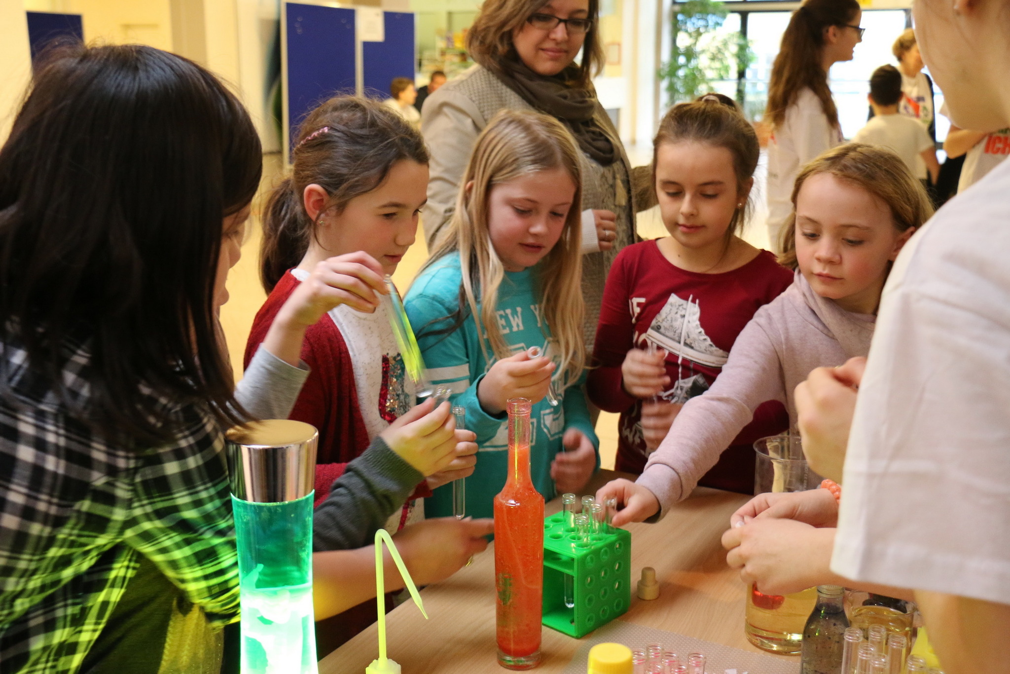 1350 Kinder für die Naturwissenschaften begeistert - Braunau