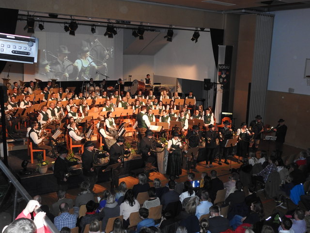 Die Vorauer Jagdhornbläser traten beim Frühjahrskonzert gemeinsam mit der Marktmusikkapelle Vorau auf