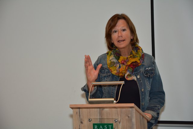 Eva Lunger von der Arbeitgruppe "Kultur und Bildung" setzte die  Integration der kulturellen und wirtschaftlichen Geschichte der Via Claudia Augusta an Schulen zum Ziel