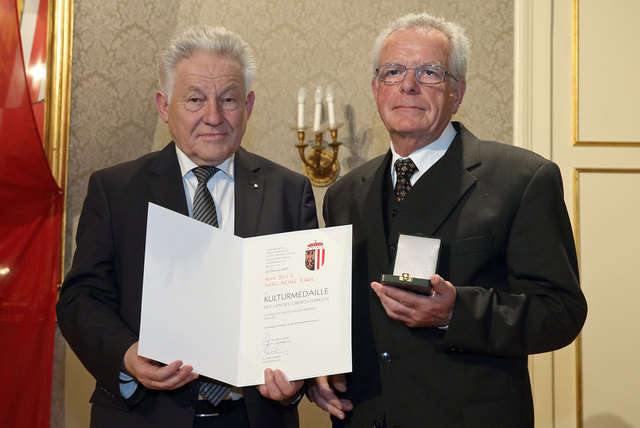Pühringer und Karl-Heinz Ragl (v. l.). | Foto: Land OÖ/Daniel Kauder