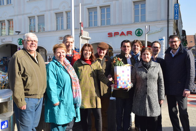 Unterstützen die Nachbarschaftshilfe in Korneuburg: Friedrich Blihall, Helene Fuchs-Moser, Hannes Minatti, Elisabeth Kerschbaum, Ludwig Breichner, Christian Gepp, Matthias Wobornik, Eva Laubrechter, Andreas Minnich und Martin Peterl.