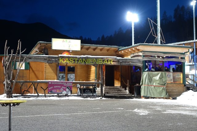 Die Kastanienbar wird abgerissen und neu aufgebaut. Foto: Blinzer