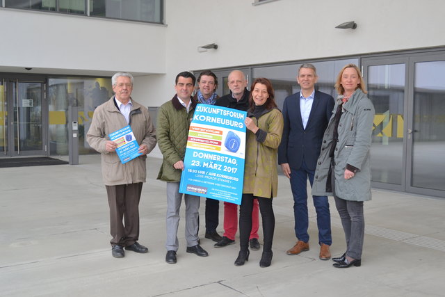 Freuen sich auf Ihr Kommen: Otto Pacher, Bürgermeister Christian Gepp, Stadtrat Matthias Wobornik, Vizebürgermeister Thomas Pfaffl, Stadträtin Elisabeth Kerschbaum, AHS-Direktor Hartwin Eichberger und Sabina Gass.