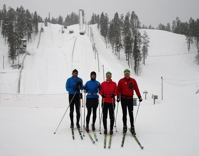 Sie bewältigten 440km auf Langlaufschiern: Markus und Klaudia Meisterhofer, Hedi und Richard Schuh | Foto: Richard Schuh