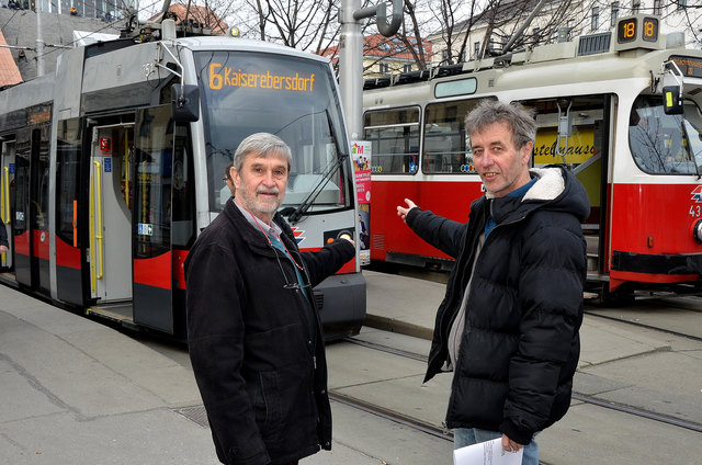 Wien Anders will den 8er zurück: Fritz Fink (l.), Bezirksrat in Ottakring, und Didi Zach (r.), Bezirksrat in Rudolfsheim-Fünfhaus.