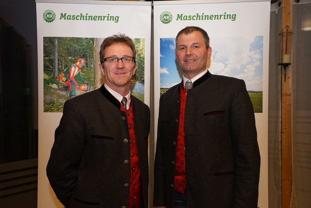 Geschäftsführer Gottfried Gabl (li.) und Obmann Martin Alber freuen sich über eine positive Entwicklung des Maschinenring Tiroler Oberland. | Foto: Maschinenring