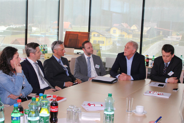 Hochinteressante Vorträge in Stallhofen, Gastgeber Hans Höllwart ist einer der innovativsten Köpfe des Landes. | Foto: Cescutti