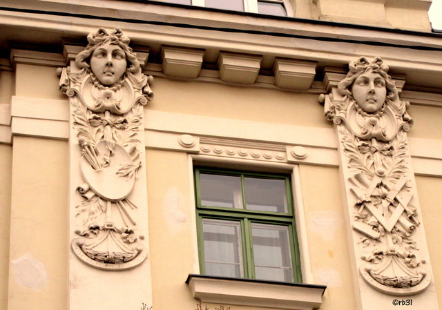 Ausschnitt von einer Fassade wunderschön in Wien 5.,