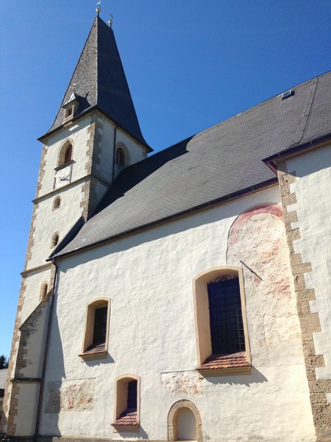 Die Turnauer Kirche in der Sonn...