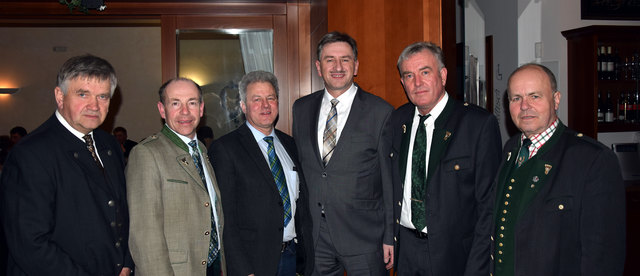 Hans Großpötzl, LR Max Hiegelsberger, Karl Grabmayr, Bayerns Vize-Bauernverbandspräsident Günther Felßner, Karl Keplinger, Landesjägermeister Sepp Brandmayr, v. l. | Foto: Foto: privat
