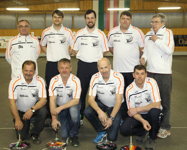 Mit diesem Kader geht der ESV Köflach-Stadt in die Staatsliga-Saison 2017: Franz HARTL, Franz Roth, Wolfgang König, Christian Gotthardt, Reinthaler, Alois Engelbogen, Edi Harg, Günther Schmidt, Stefan Maritschnegg.