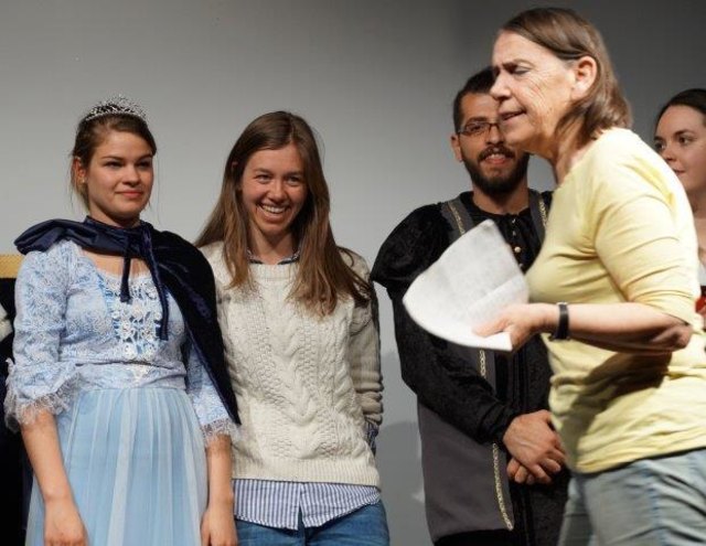 zweite von links: Lena Riedmann, die Kostümbildnerin