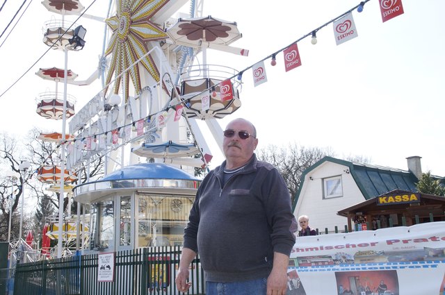 Der höchste Punkt am Riesenrad bietet eine Aussicht bis zum Schneeberg, so Schausteller Franz Reinhardt.