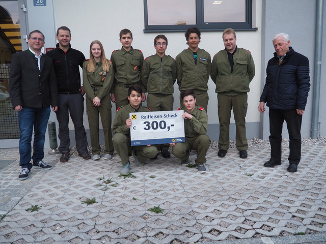 300 Euro gab es von der FPÖ für die Jugendfeuerwehr in Hinterstoder. | Foto: FPÖ