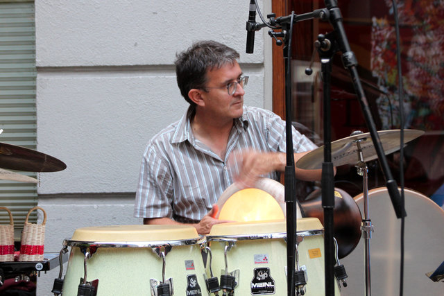 BU: Schlagzeuger Andreas Schneider kommt mit seinem Quartett zum Jazzknödel. | Foto: JK