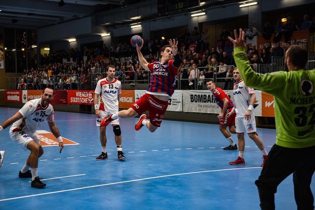 Nachwuchstalent der Fivers: Vincent Schweiger (Mitte). | Foto: FIVERS / Herbert Jonas
