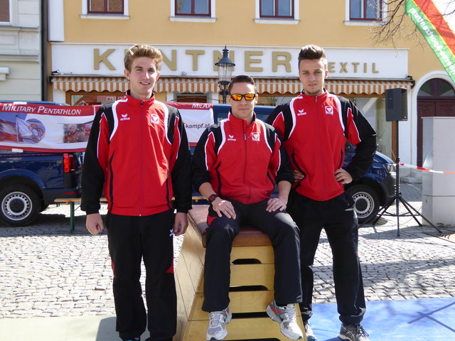 Bundesheer am Brucker Hauptplatz