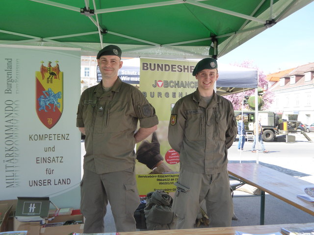 Bundesheer am Brucker Hauptplatz