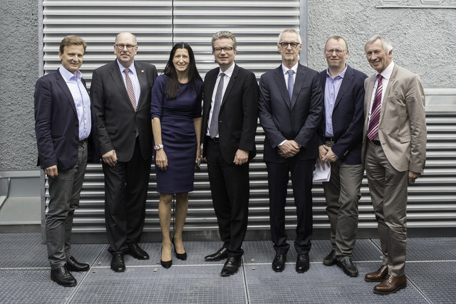 Gesundheitslandesrat Christopher Drexler mit der hessischen Delegation. | Foto: KK