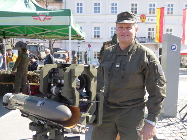 Bundesheer am Brucker Hauptplatz
