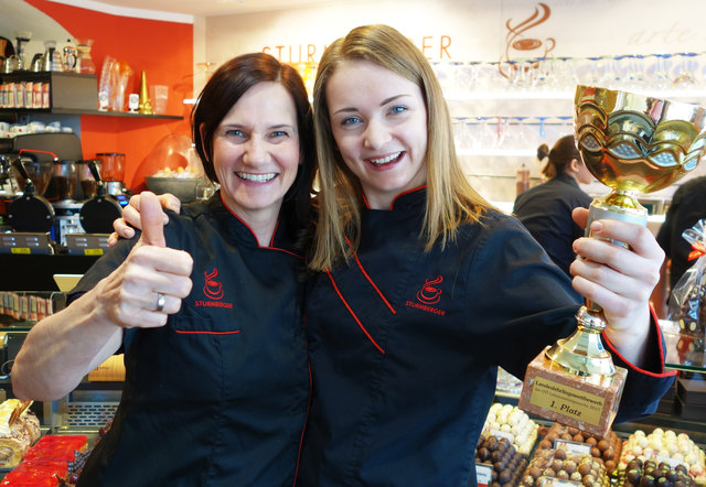 Siegerin Anna Lattner mit Chefin Andrea Sturmberger | Foto: Konditorei Sturmberger