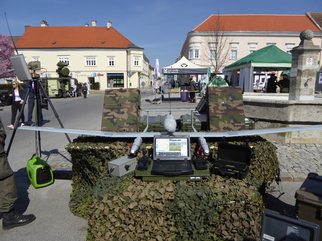 Bundesheer am Brucker Hauptplatz
