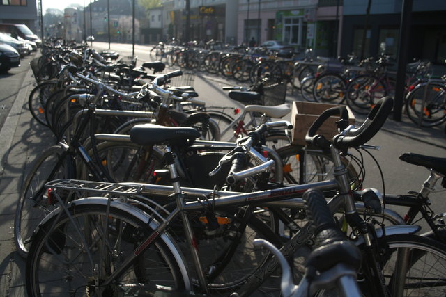 Ein fehlendes Armzeichen kostete einem der vielen Radfahrer in St. Pölten das Leben.